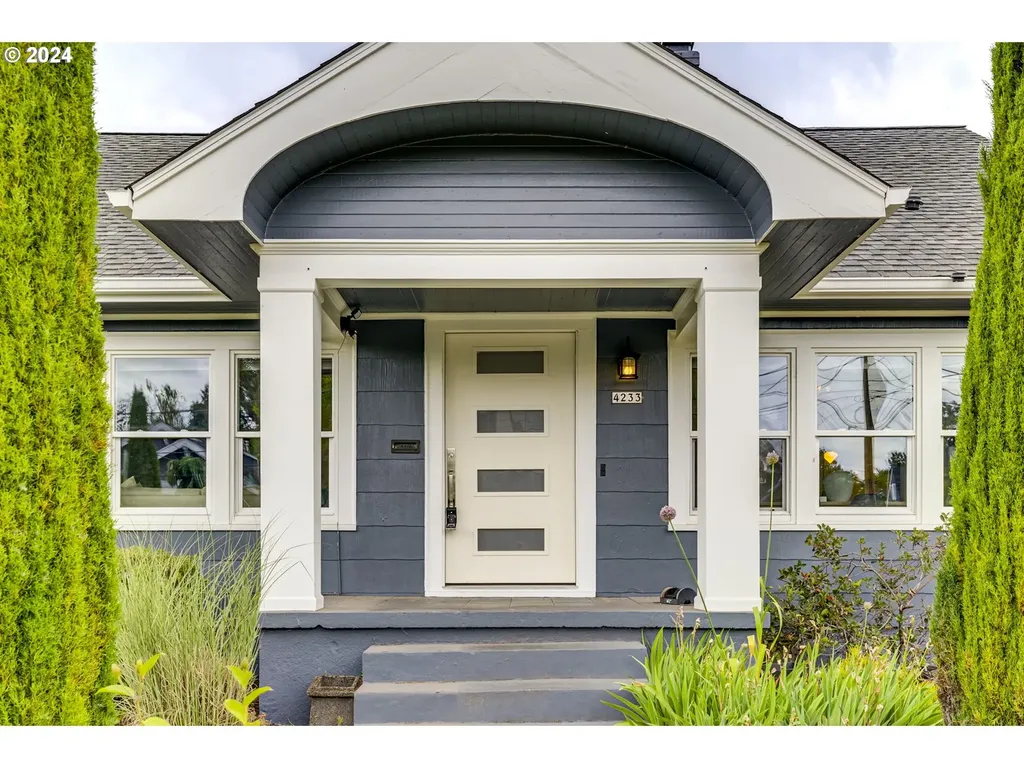 4233 NE 18th Avenue Portland OR 97211