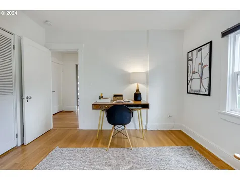 4233 NE 18th Avenue Portland OR 97211