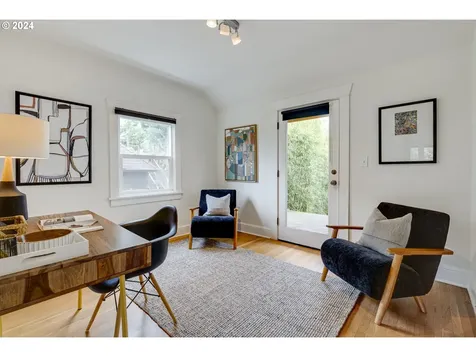 4233 NE 18th Avenue Portland OR 97211