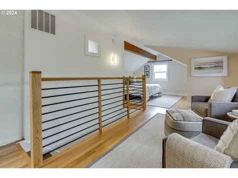 4233 NE 18th Avenue Portland OR 97211