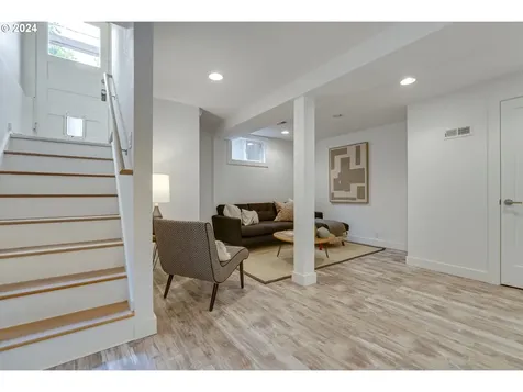 4233 NE 18th Avenue Portland OR 97211