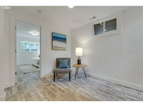 4233 NE 18th Avenue Portland OR 97211