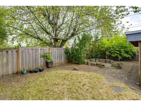 4233 NE 18th Avenue Portland OR 97211