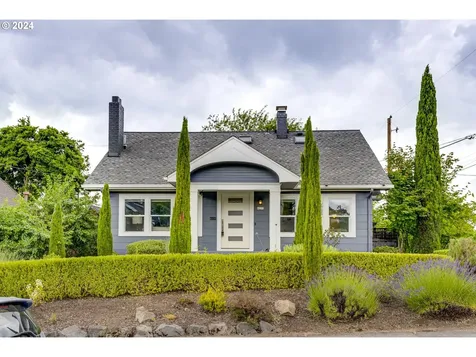 4233 NE 18th Avenue Portland OR 97211