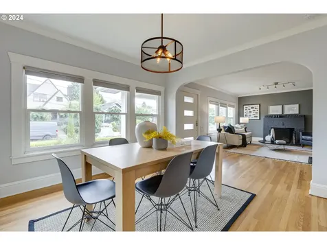4233 NE 18th Avenue Portland OR 97211