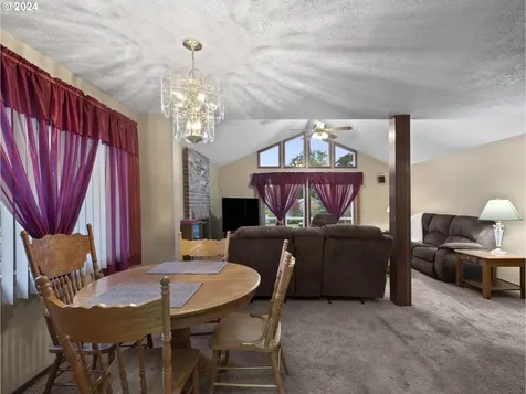 2270 SW Lillyben Court Gresham OR 97080