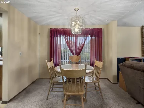 2270 SW Lillyben Court Gresham OR 97080