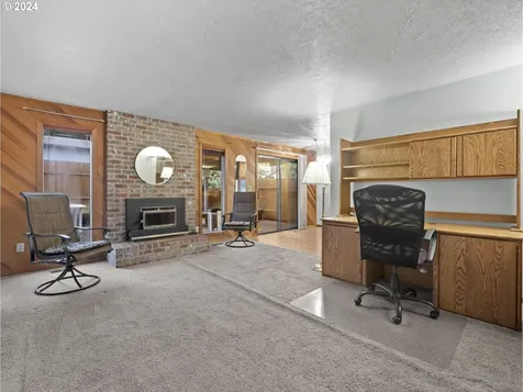 2270 SW Lillyben Court Gresham OR 97080