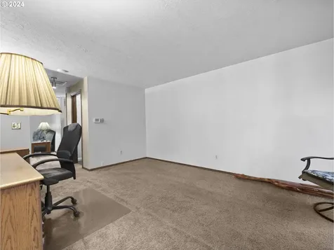 2270 SW Lillyben Court Gresham OR 97080