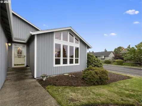 2270 SW Lillyben Court Gresham OR 97080