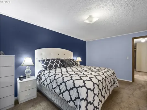 2270 SW Lillyben Court Gresham OR 97080