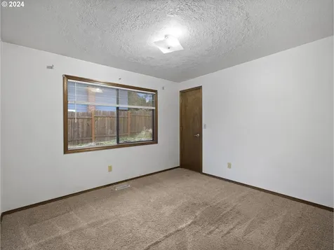 2270 SW Lillyben Court Gresham OR 97080