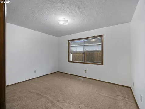 2270 SW Lillyben Court Gresham OR 97080