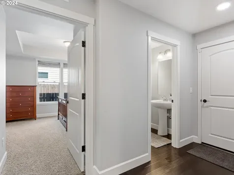 951 N Noble Loop Ridgefield WA 98642