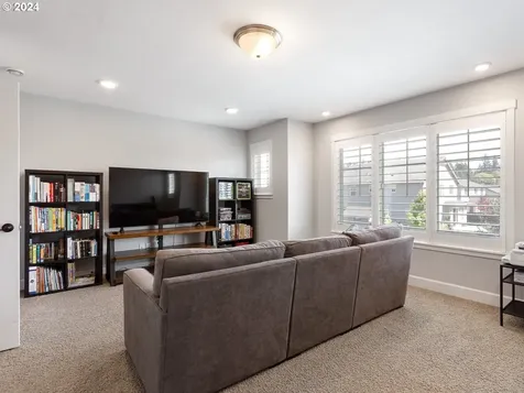 951 N Noble Loop Ridgefield WA 98642