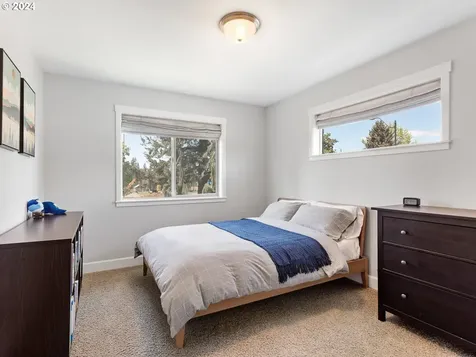 951 N Noble Loop Ridgefield WA 98642