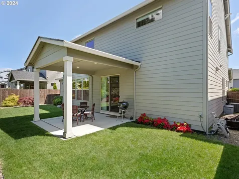 951 N Noble Loop Ridgefield WA 98642