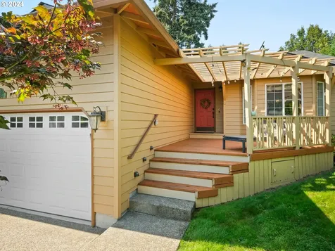 8575 SW John Court Portland OR 97223