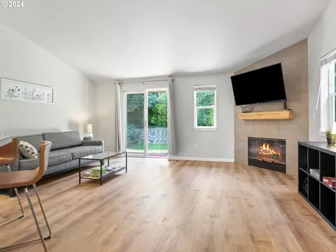 8575 SW John Court Portland OR 97223