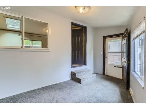1901 Se Minter Bridge Road Hillsboro OR 97123
