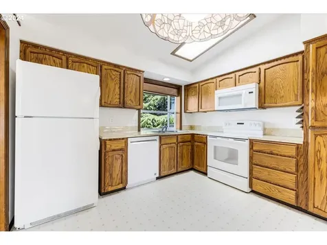 3541 N Jones Street Newberg OR 97132