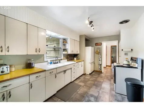 21975 Blaine Road Beaver OR 97108