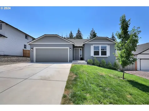 182 Rockcrest Drive Lowell OR 97452