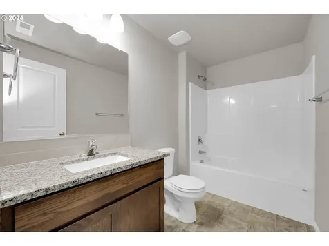 182 Rockcrest Drive Lowell OR 97452