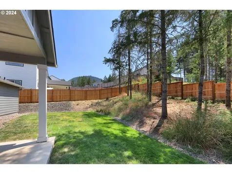 182 Rockcrest Drive Lowell OR 97452