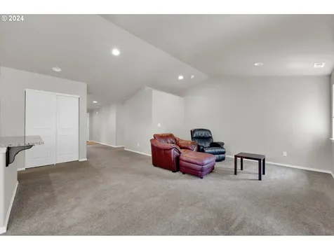 182 Rockcrest Drive Lowell OR 97452