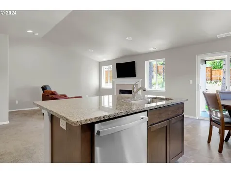 182 Rockcrest Drive Lowell OR 97452