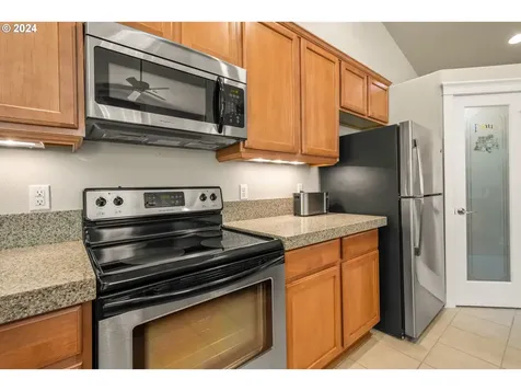 12504 Ne 23rd Avenue Vancouver WA 98686