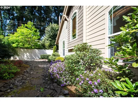 12504 Ne 23rd Avenue Vancouver WA 98686