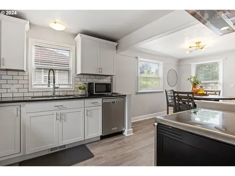 216 E 27th Street Vancouver WA 98663