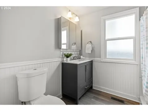 216 E 27th Street Vancouver WA 98663