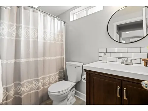 216 E 27th Street Vancouver WA 98663