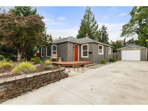 216 E 27th Street Vancouver WA 98663