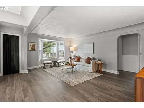 216 E 27th Street Vancouver WA 98663