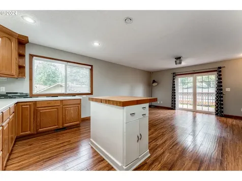 5909 NW Kauffman Avenue Vancouver WA 98663