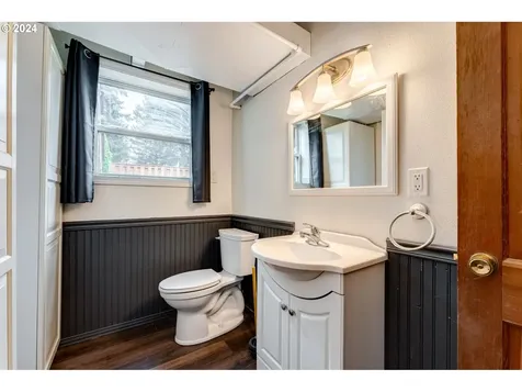 5909 NW Kauffman Avenue Vancouver WA 98663