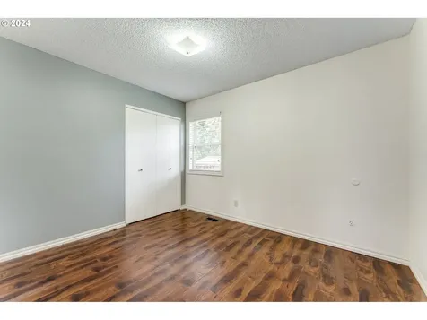 5909 NW Kauffman Avenue Vancouver WA 98663