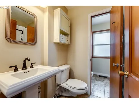 5909 NW Kauffman Avenue Vancouver WA 98663