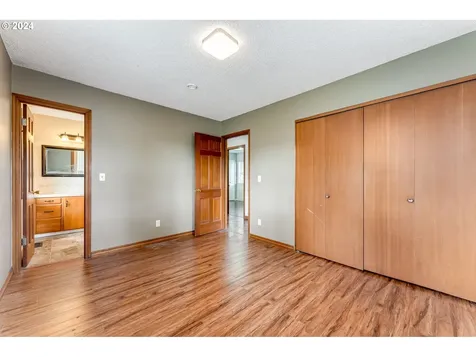 5909 NW Kauffman Avenue Vancouver WA 98663