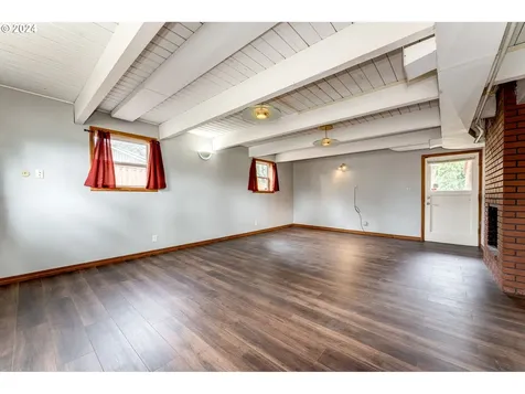 5909 NW Kauffman Avenue Vancouver WA 98663