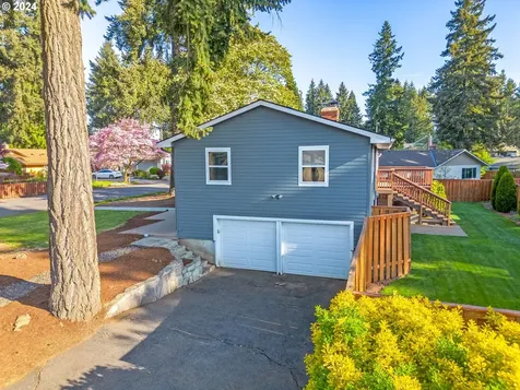 5909 NW Kauffman Avenue Vancouver WA 98663