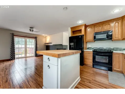 5909 NW Kauffman Avenue Vancouver WA 98663