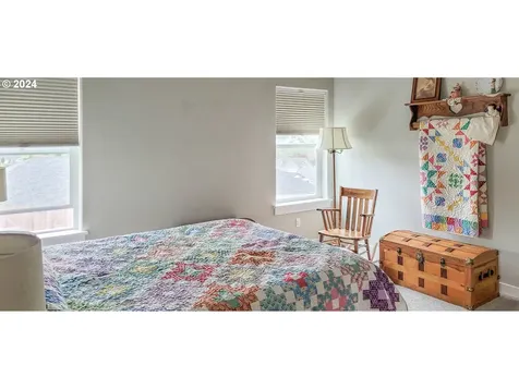 834 Medina Avenue Sutherlin OR 97479