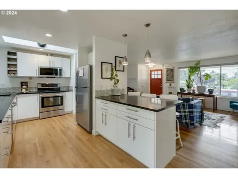 2705 Ne 132nd Avenue Portland OR 97230