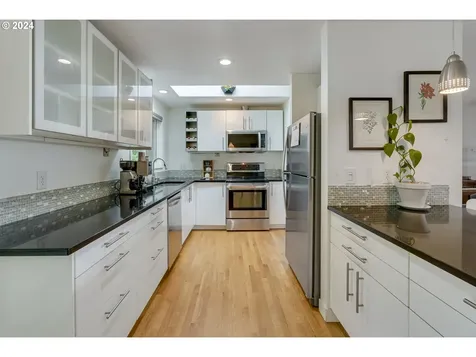 2705 Ne 132nd Avenue Portland OR 97230