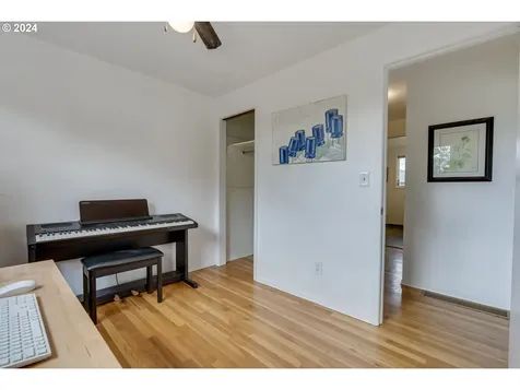 2705 Ne 132nd Avenue Portland OR 97230